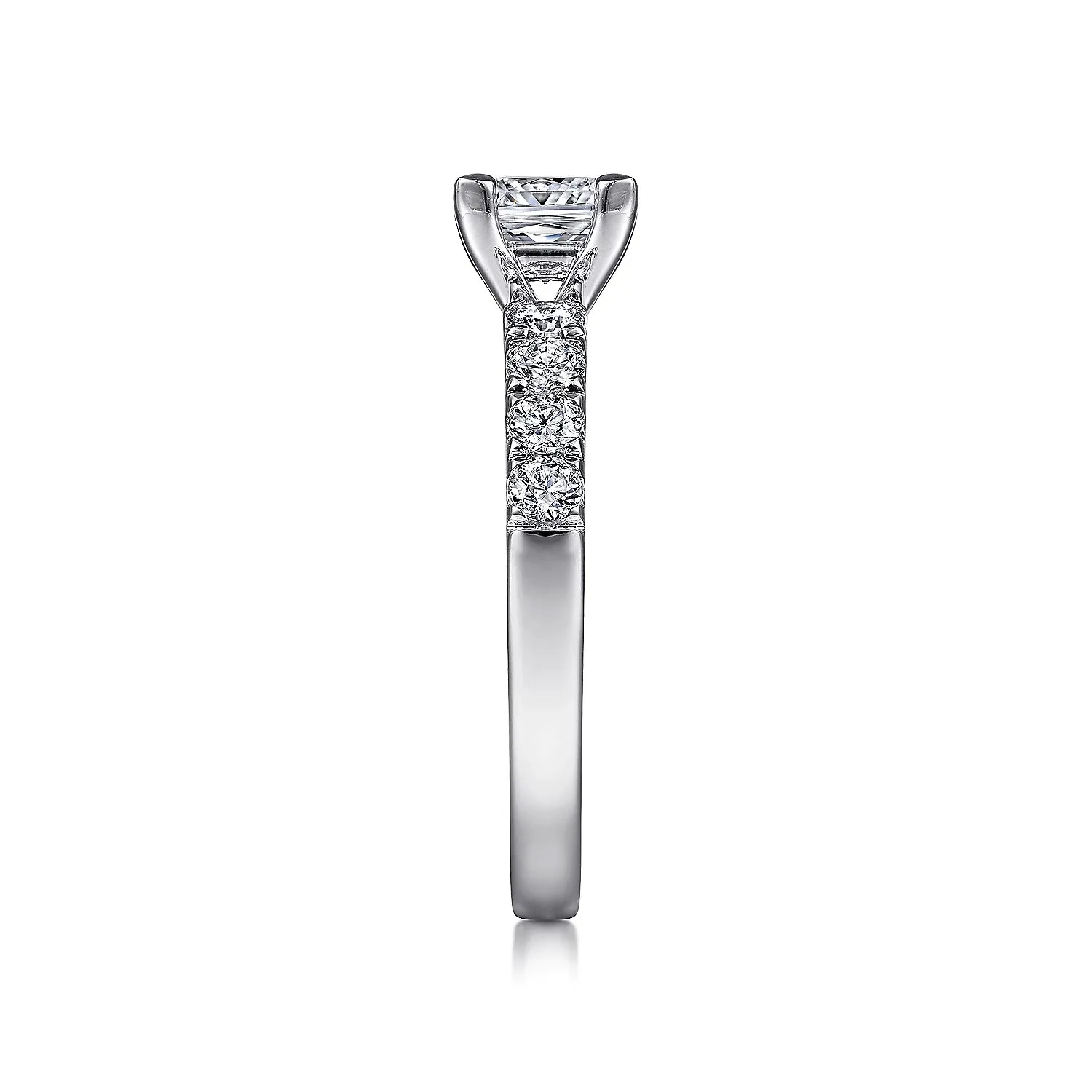 Straight Princess Cut Diamond Engagement Ring Mounting