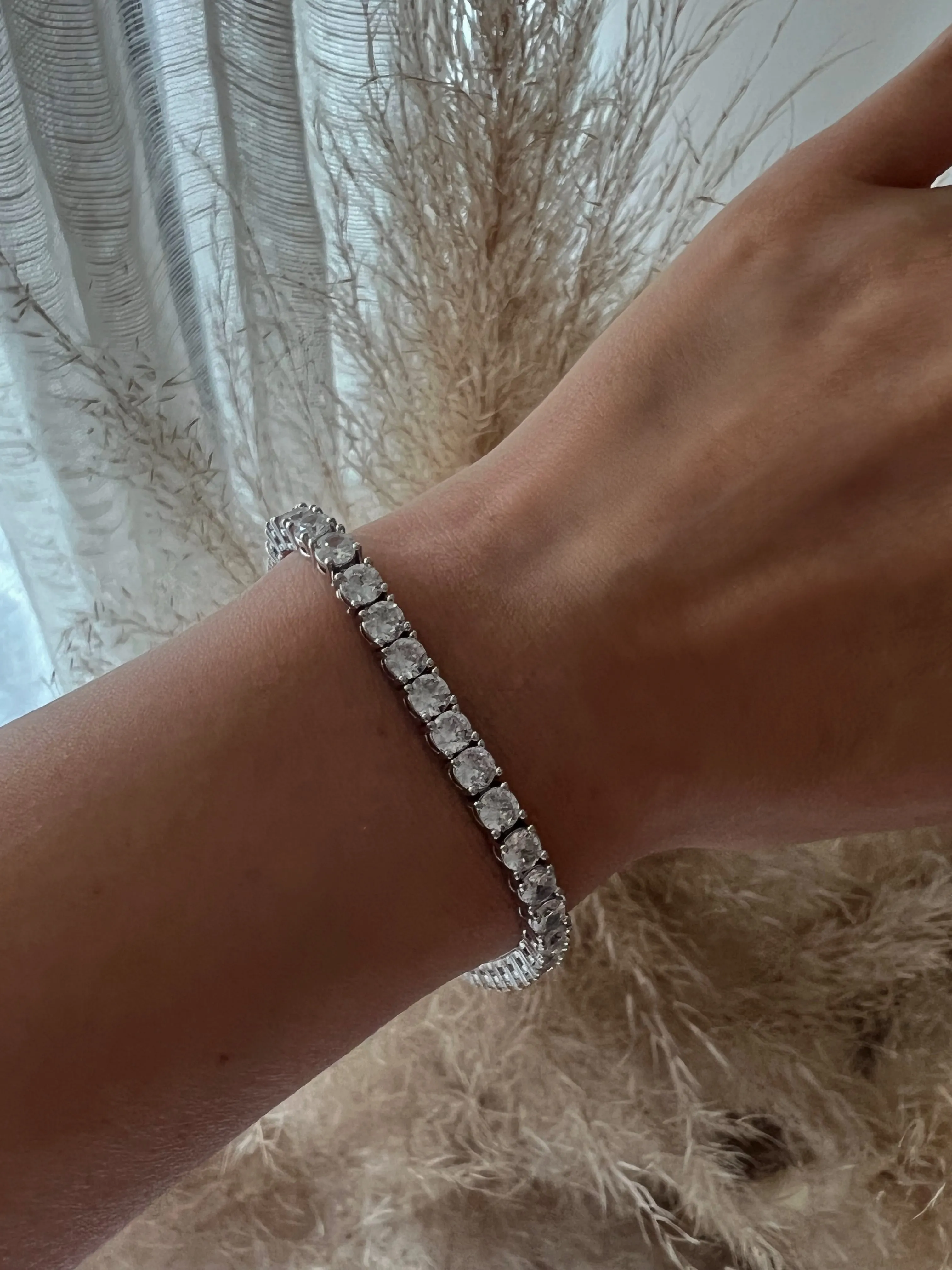 The Mia Bracelet