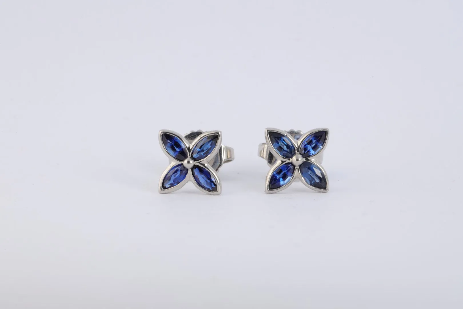 Tiffany & Co. Platinum Sapphire Victoria Earring & Ring Set Size 5.75 (4.97g.)