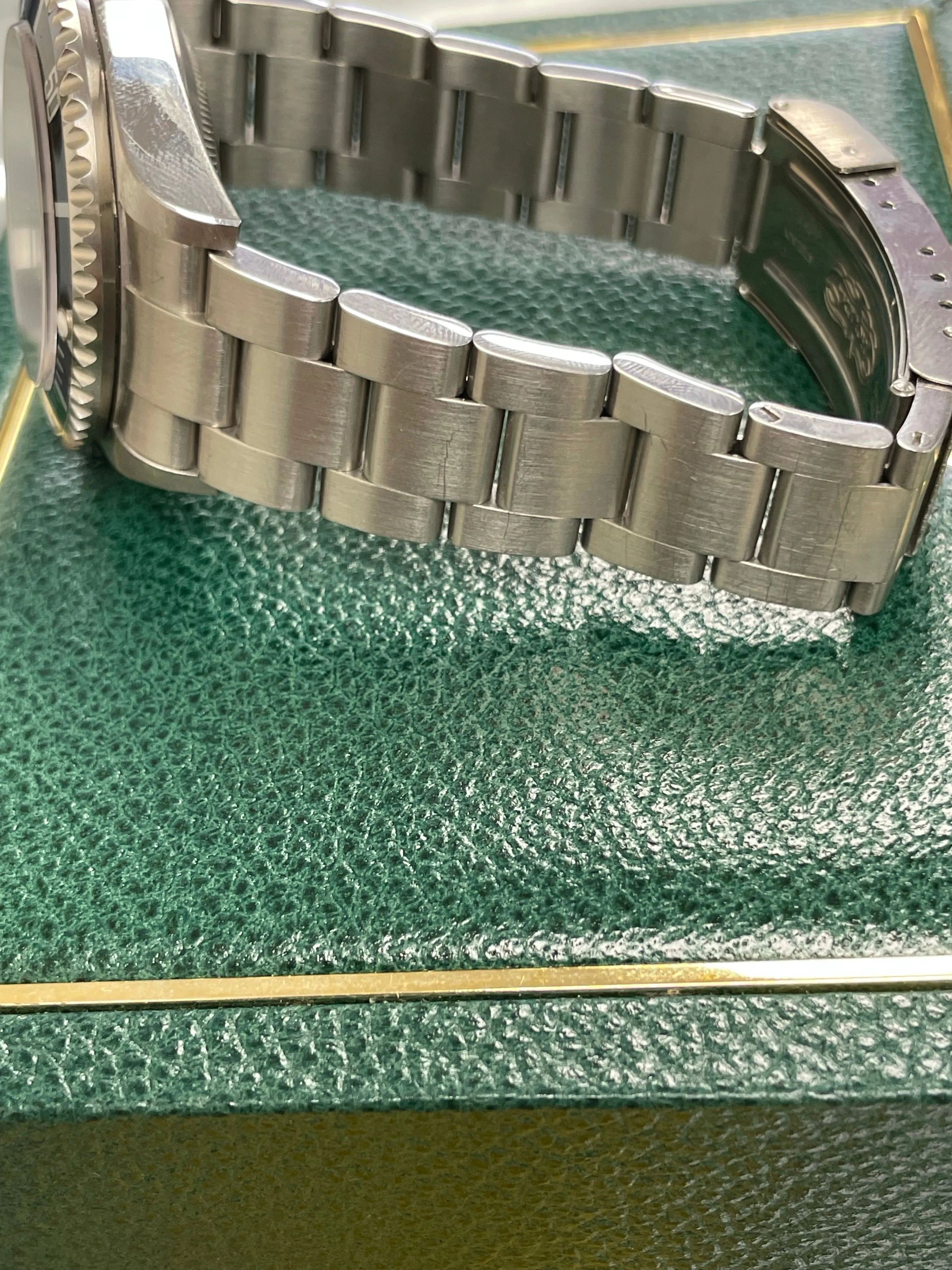 UNPOLISHED 2004 Rolex Sea-Dweller Stainless Black 40mm Watch 16600 FULL SET B P