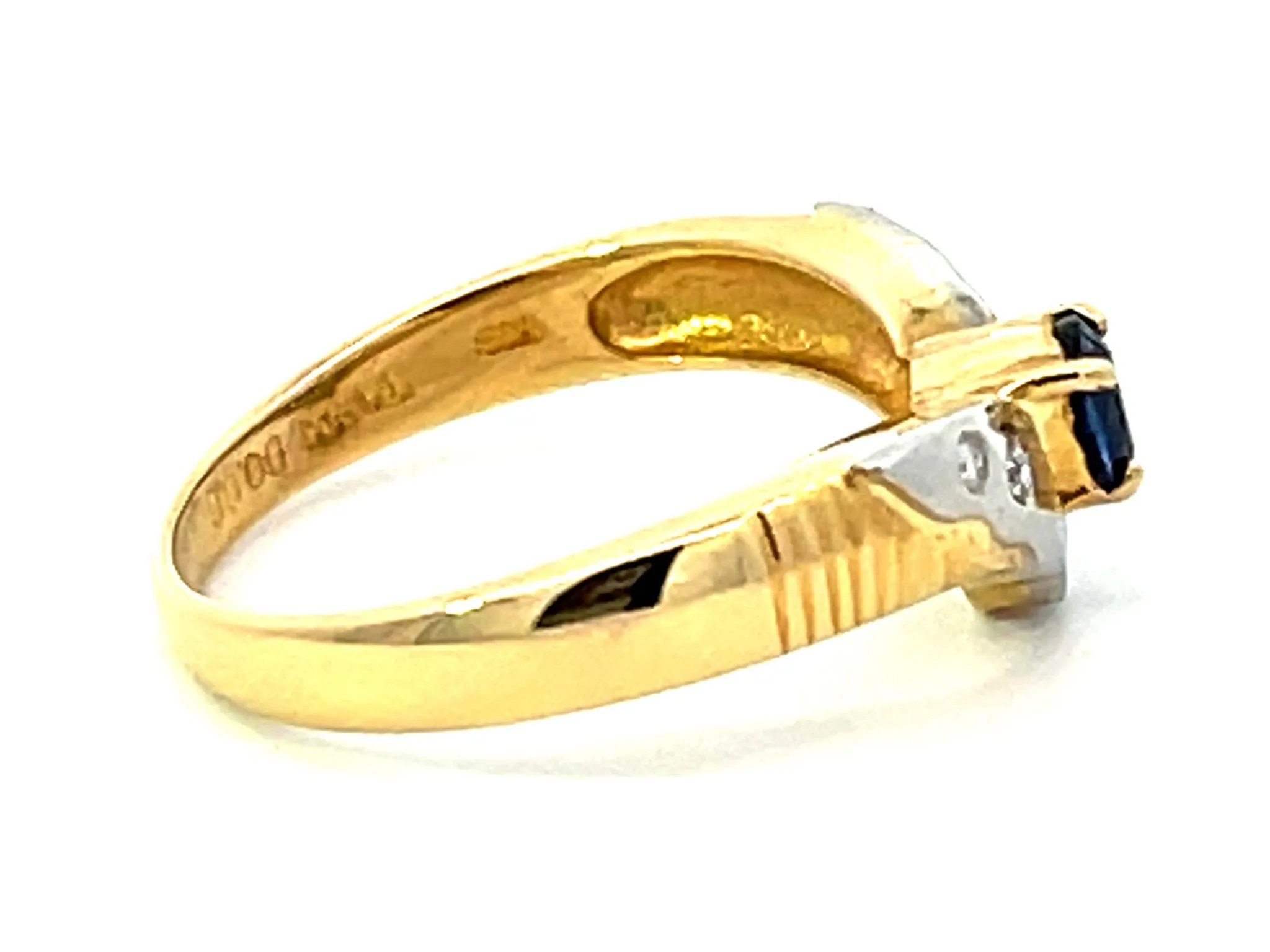 V Shaped Blue Sapphirde and Diamond Ring in 18k Yellow Gold and Platinum