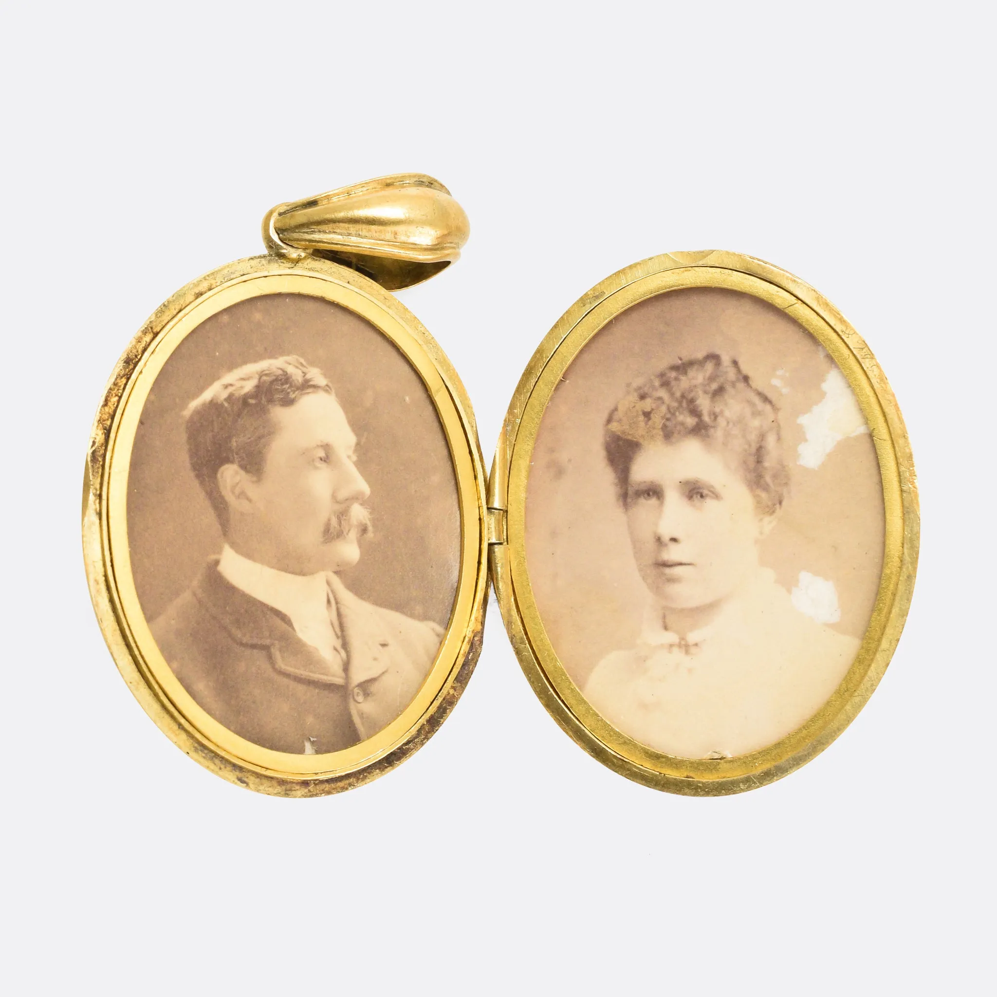 Victorian 18k Gold "AEI" Oval Locket