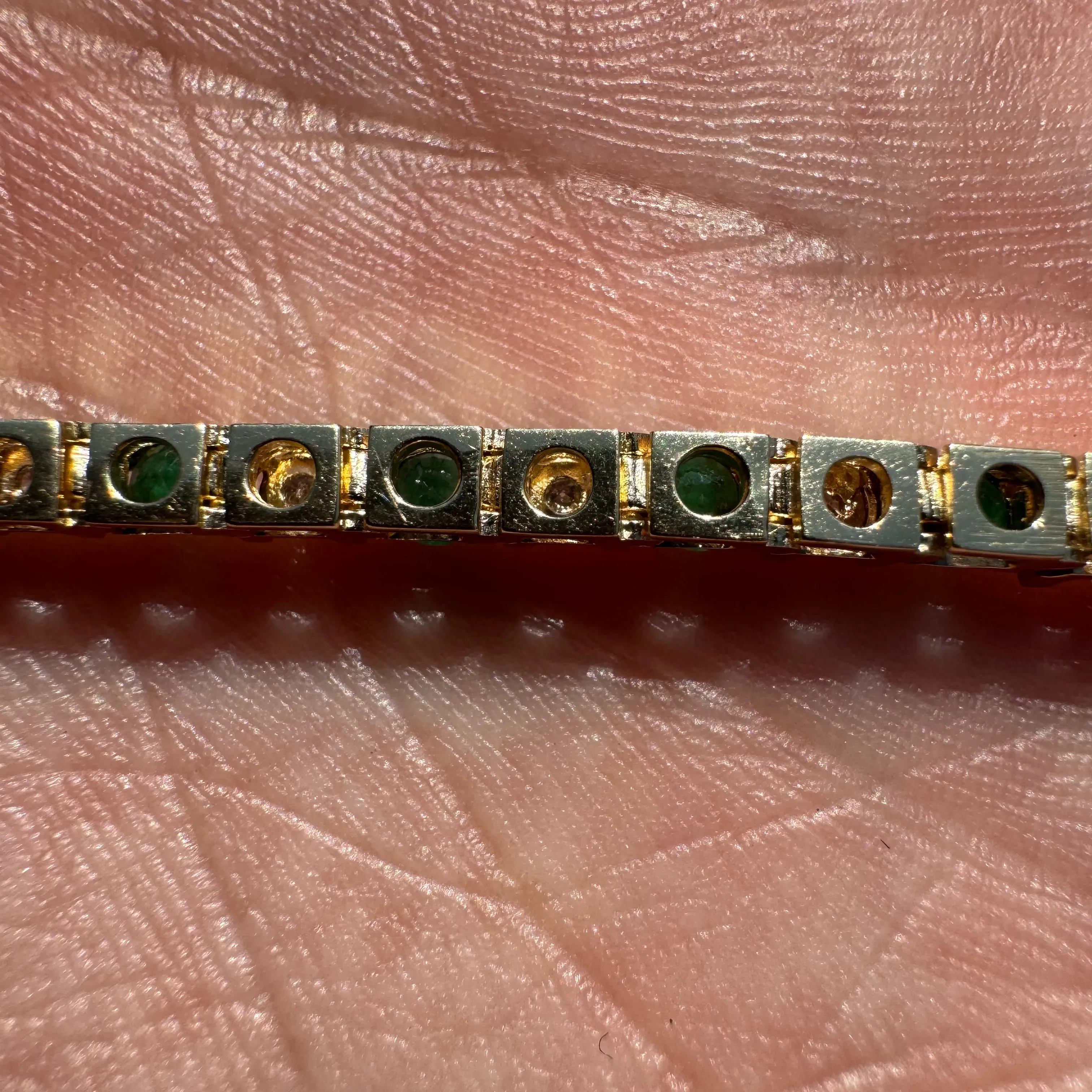 Vintage 14k Yellow Gold 2.75CTW Natural Emerald And Diamond Classic Tennis Bracelet (8”)