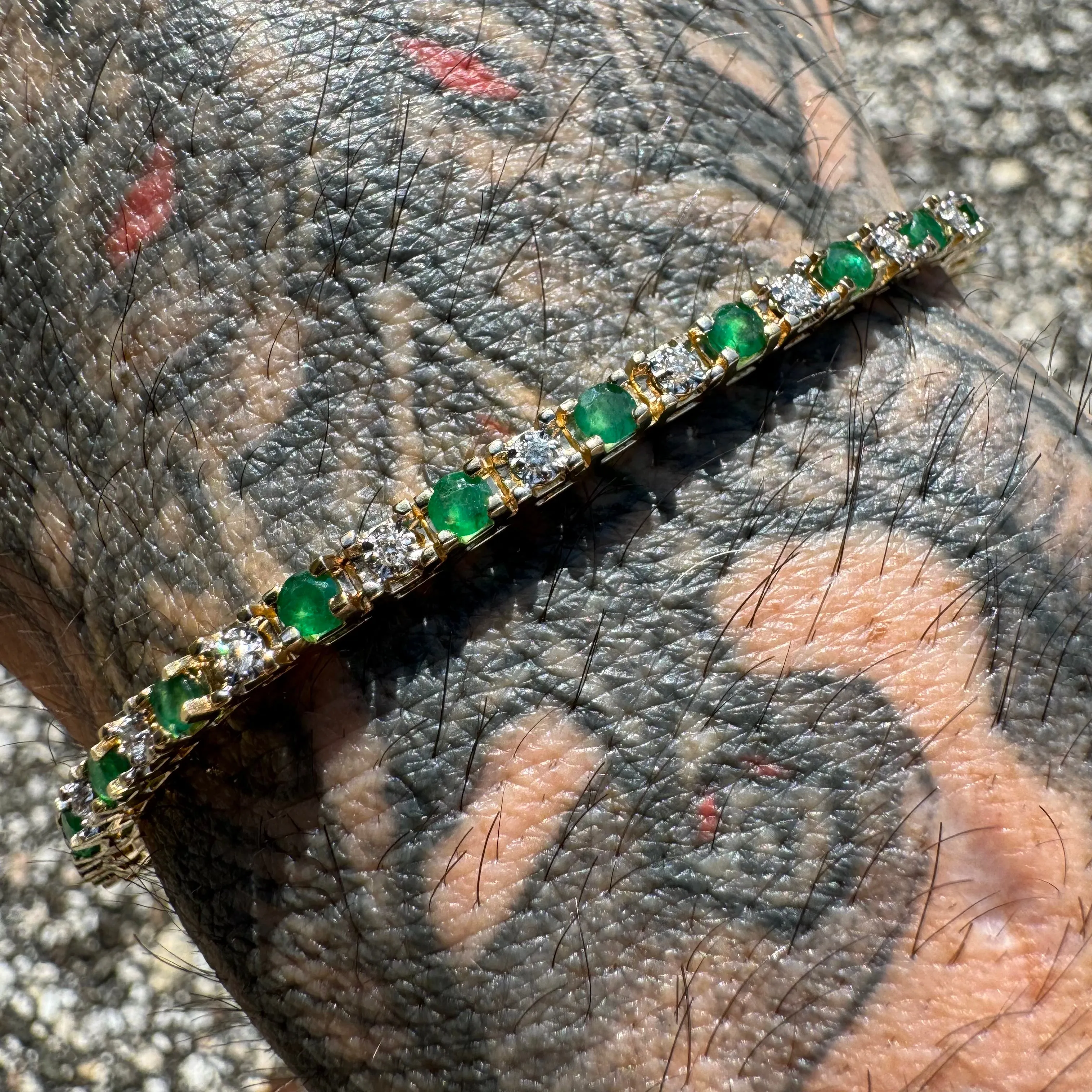 Vintage 14k Yellow Gold 2.75CTW Natural Emerald And Diamond Classic Tennis Bracelet (8”)