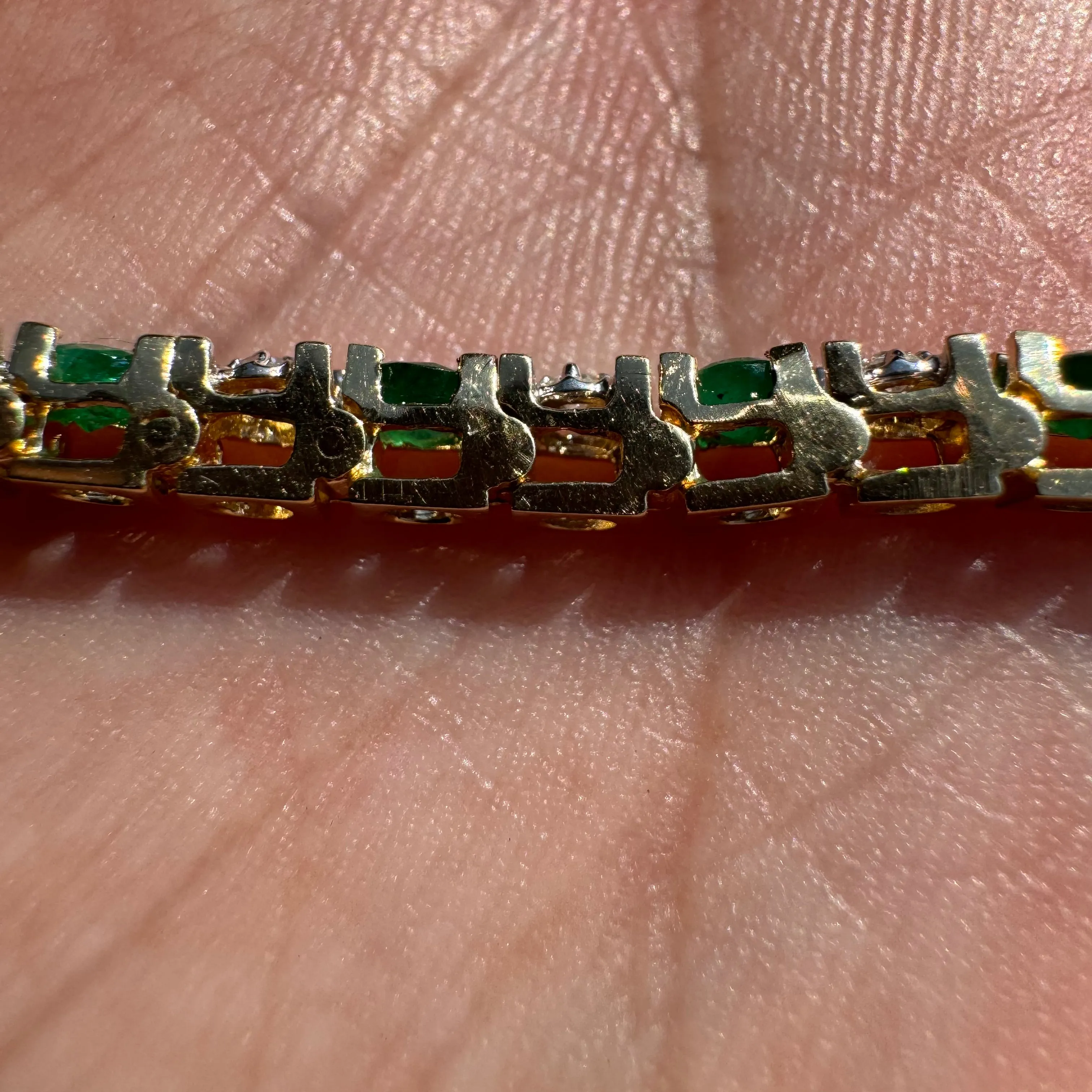 Vintage 14k Yellow Gold 2.75CTW Natural Emerald And Diamond Classic Tennis Bracelet (8”)
