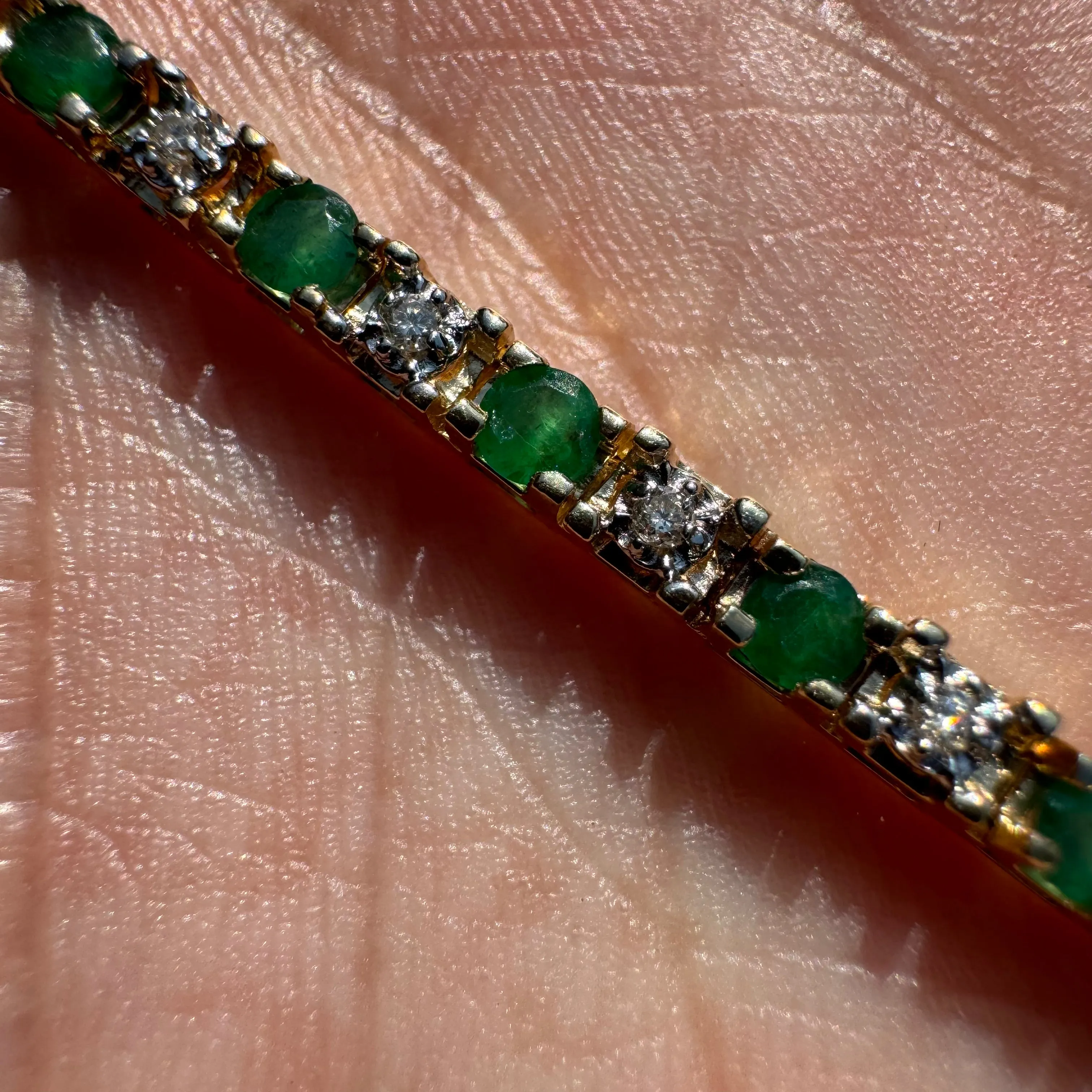 Vintage 14k Yellow Gold 2.75CTW Natural Emerald And Diamond Classic Tennis Bracelet (8”)