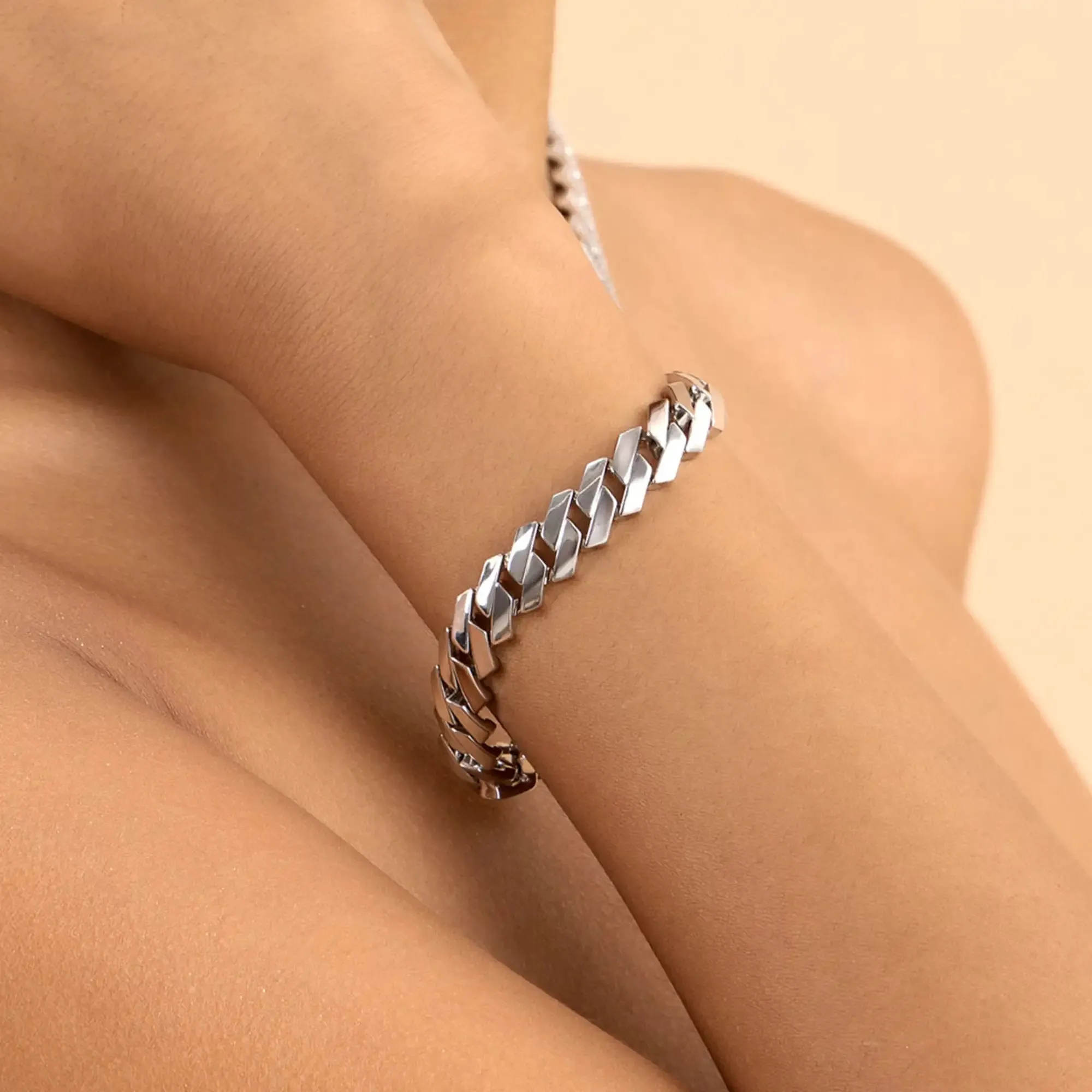 Women's Plain Gold Prong Cuban Link Bracelet - 8mm